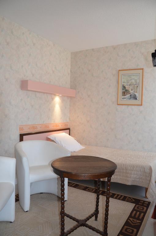 Logis Auberge De L'Allagnonette Saint-Poncy Buitenkant foto