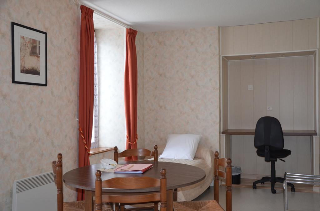 Logis Auberge De L'Allagnonette Saint-Poncy Buitenkant foto